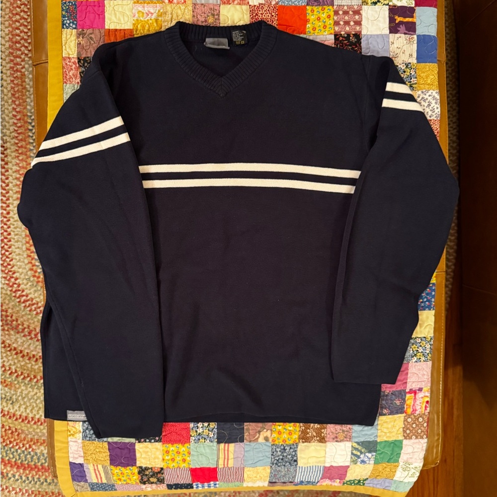 Quicksilver V-Neck Sweater - Size Large